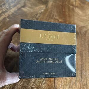 L’Core Paris Black Mamba Rejuvenating Mask